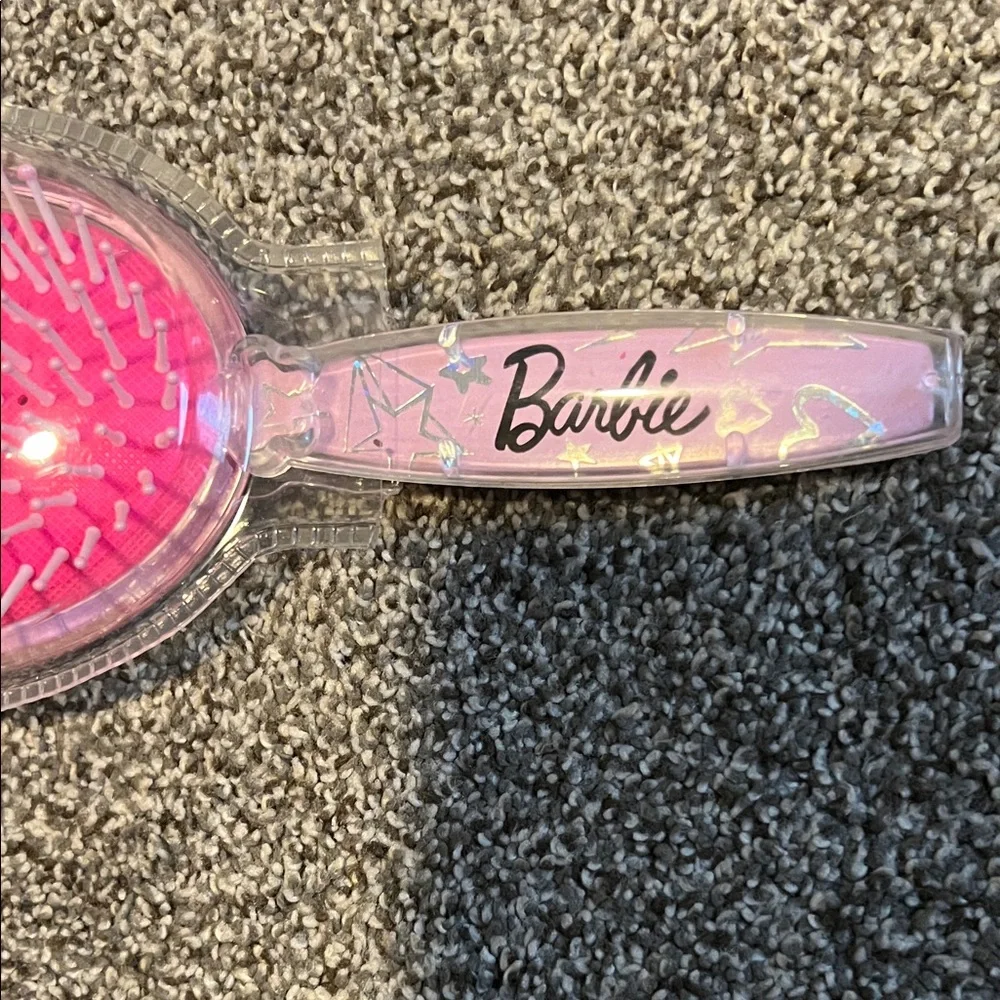 BNWT Girl’s Barbie Star Confetti Hairbrush!